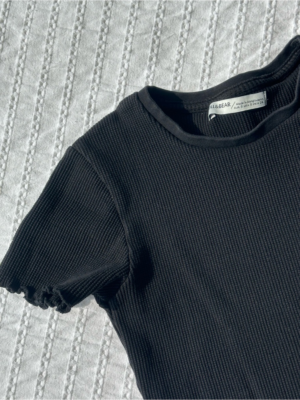 Pull&Bear Black Ribbed Lettuce-Edge Tee